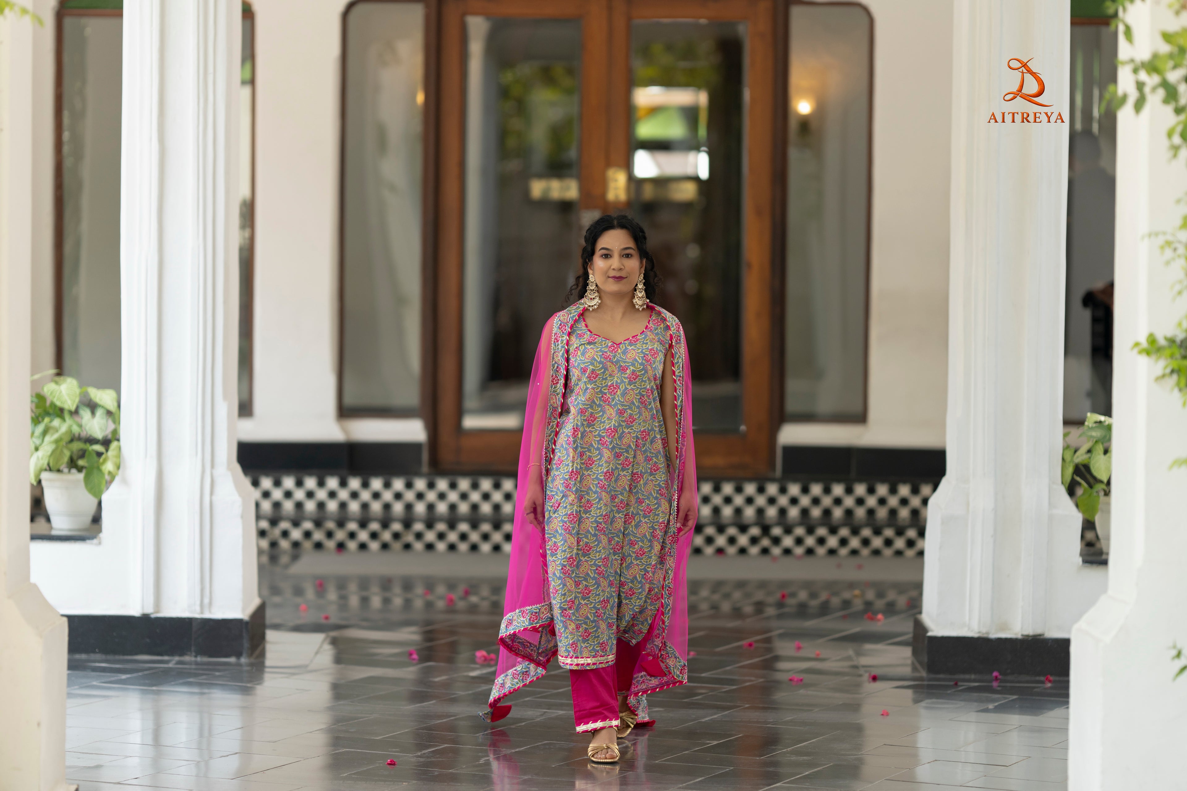 Rajsi Gulabi Bagh Set