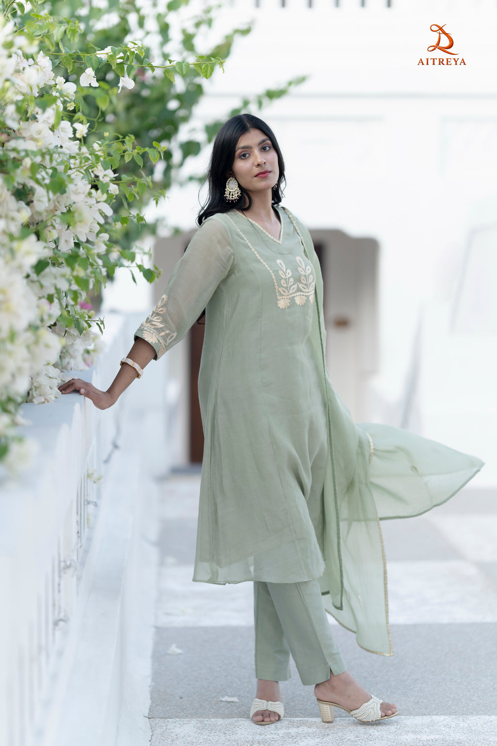 Maru Mehfil Leher Set