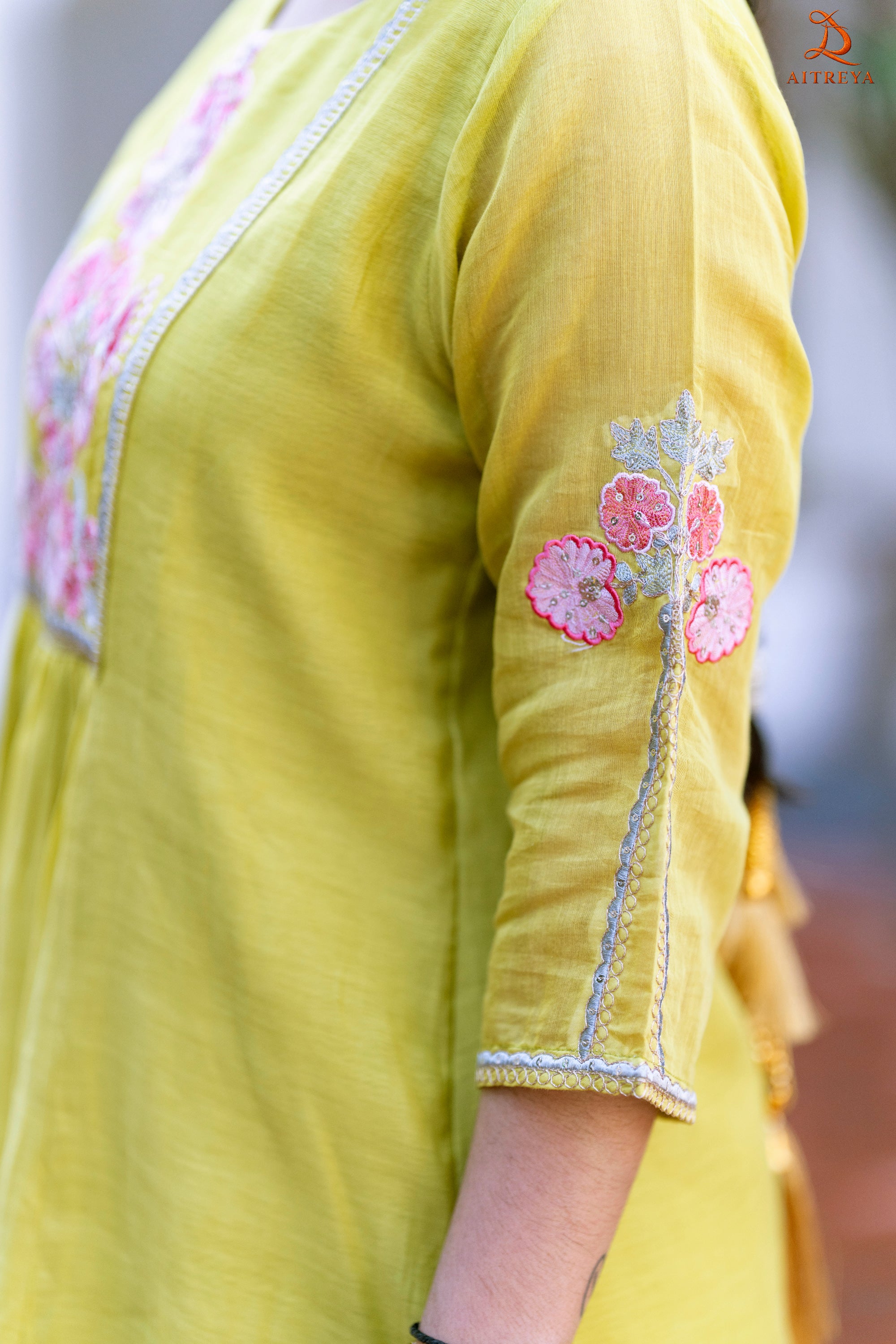 Swarnima Grace Kurta Set
